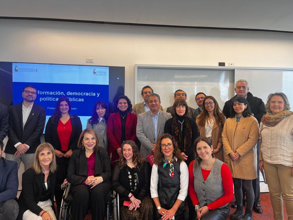 La actividad fue realizada en una alianza entre Alumni Uchile y Alta Dirección FEN