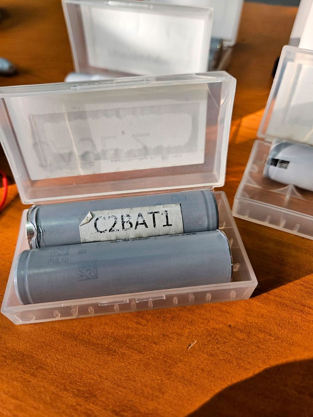 Las celdas son consideradas la “unidad básica” de distintos tipos de baterías utilizadas en vehículos como autos, scooters, bicicletas y drones. 