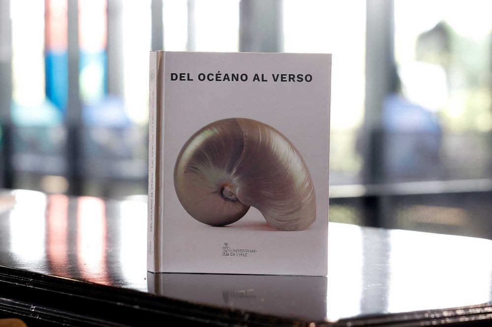 “Del Océano al Verso. Las caracolas de Pablo Neruda”, fue presentado en la Feria Internacional del Libro de las Universitarias y los Universitarios (FILUNI).