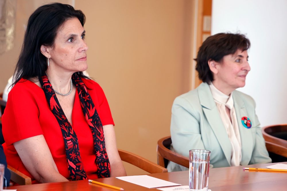 La directora del IEI, Dorotea López, y la Directora de Relaciones Internacionales, Alicia Salomone, participaron de la ceremonia.