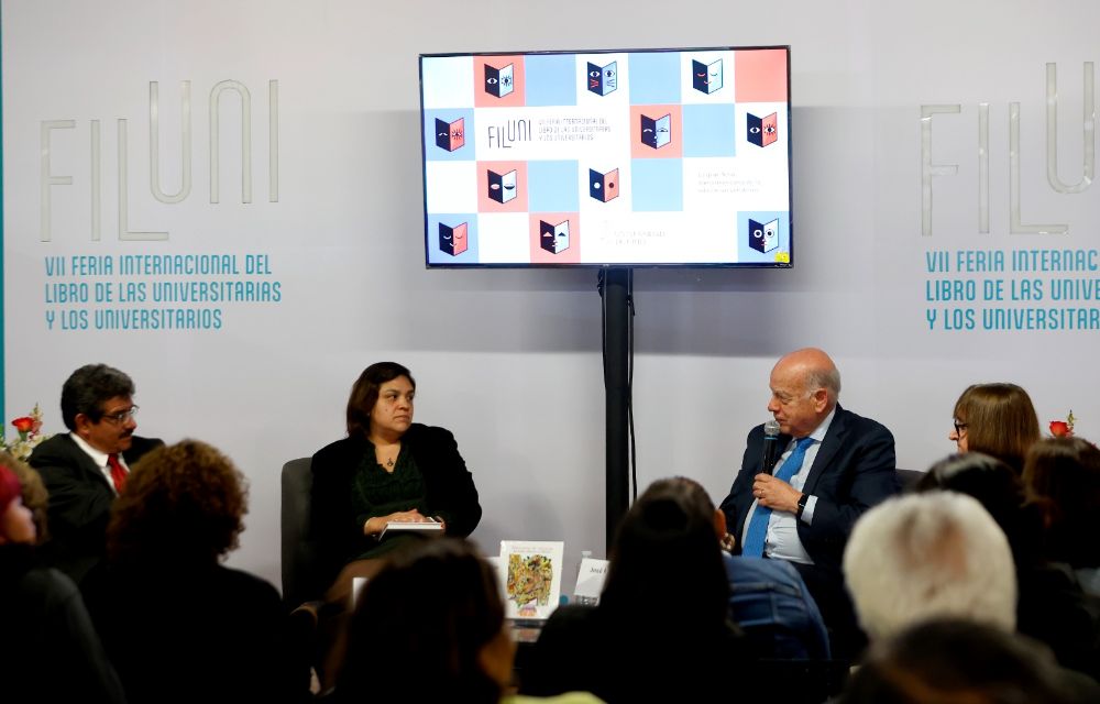 "No creo que haya un país en el mundo que haya tratado a los chilenos mejor que lo que los trató México", añadió en tanto el senador Insulza, quien vivió su exilio en México.