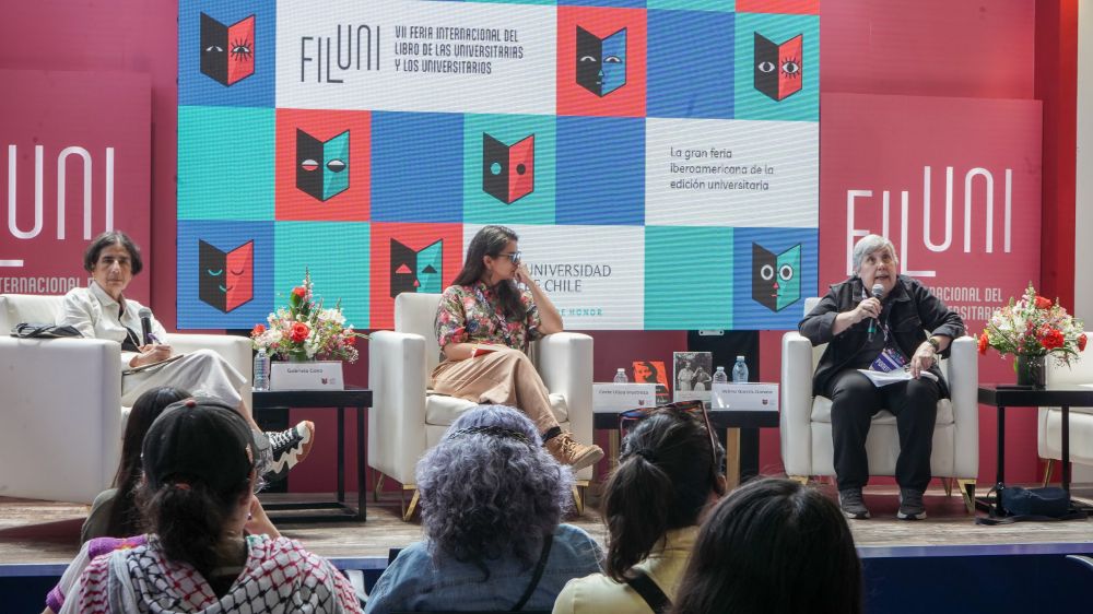 Otro de los momentos dedicados a revisar la historia y legado mistraliano fue la mesa “Gabriela Mistral en México”.