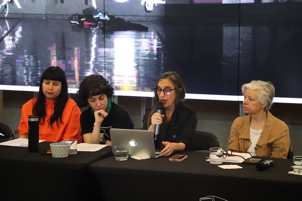 Martinelli fue parte de la VII versión del Coloquio Bajo la Mesa Verde que organizó el Departamento de Danza de la Facultad de Artes de la U. de Chile, que a su vez fue parte de la programación del Foro de las Artes..