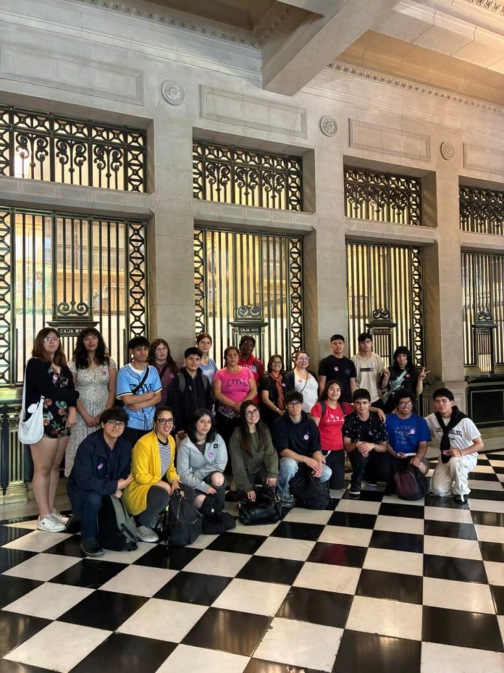 A propósito de este encuentro en la región Metropolitana, las y los estudiantes de la EDT tuvieron una agenda de actividades culturales. 