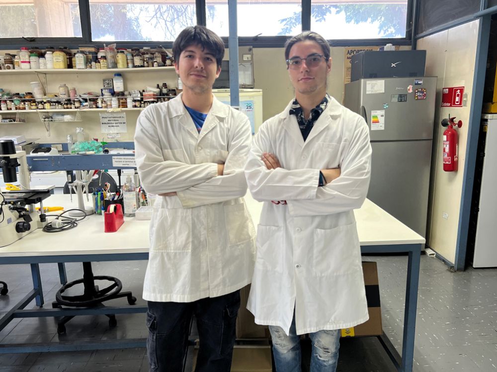 Los estudiantes de cuarto año seleccionados para la expedición son Matthias Cabrera y Benjamín Barrera.