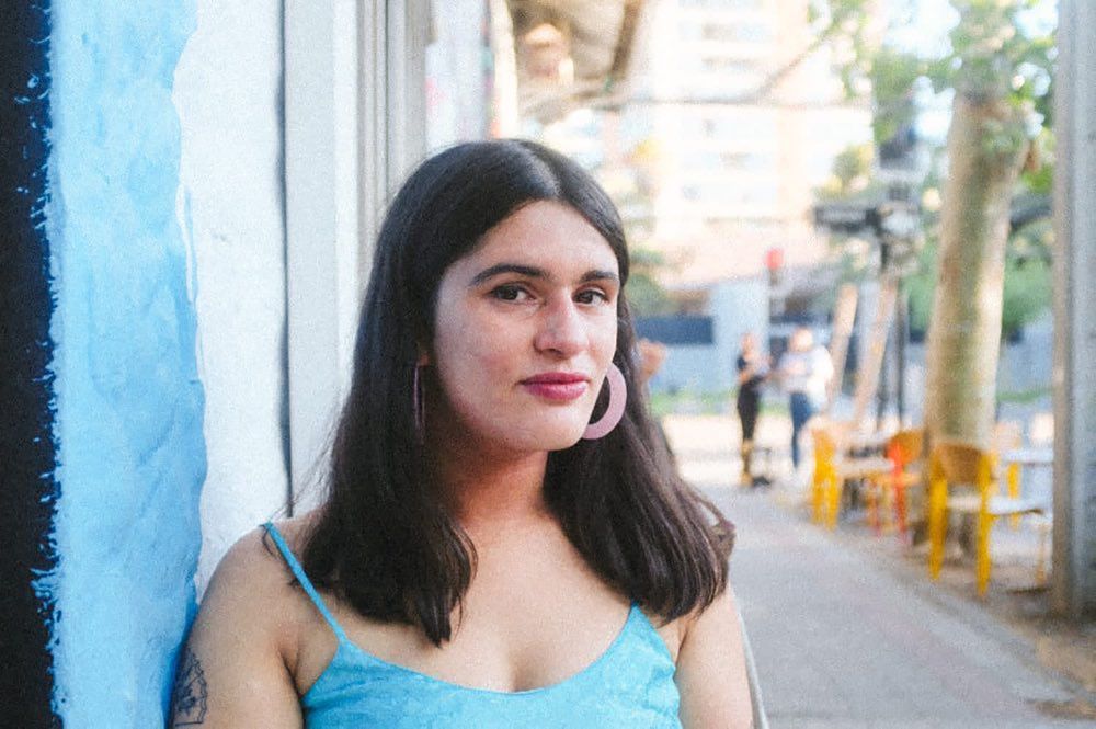 "Estamos en un momento en el cual se habla del skincare y las personas se preocupan mucho de la piel, pero yo creo que llevo una vida pensando todos los días en mi piel. Más allá de los poros y del brillo. Mi salud se refleja mucho en el estado de mi piel", comenta Rocío Venegas.