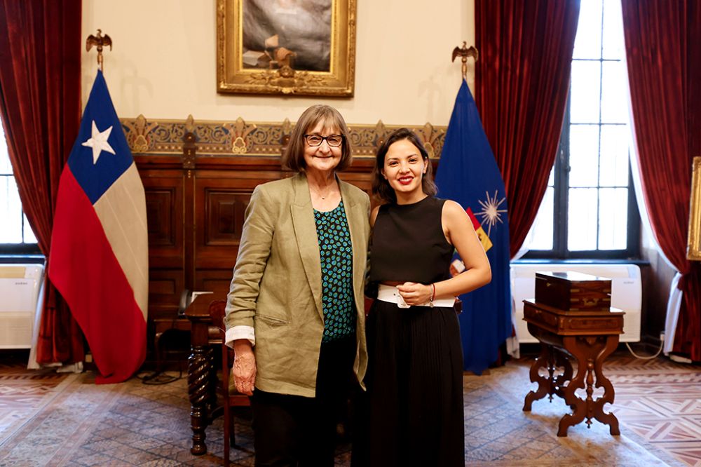 "Trabajar en conjunto con el Ministerio de las Culturas potenciará a ambas instituciones y favorecerá  la formación  de las nuevas generaciones”, dijo la Rectora Devés tras el encuentro.