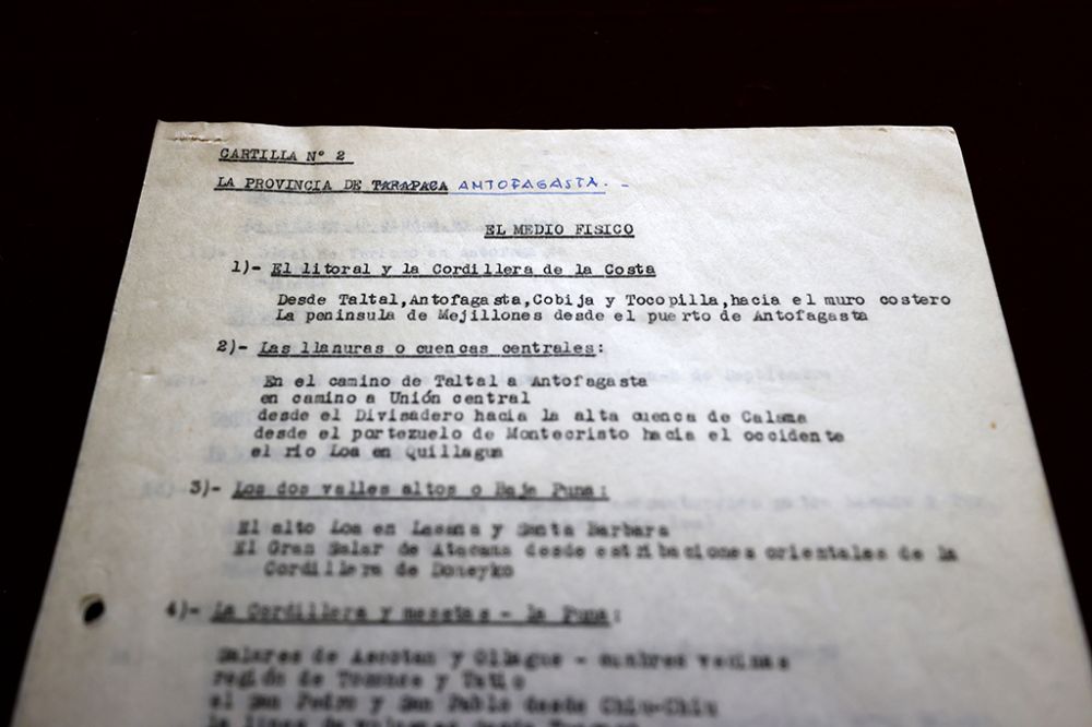 Parte de los documentos son la cartillas que guiaron el proceso de registro de las fotografías del Rostro de Chile.