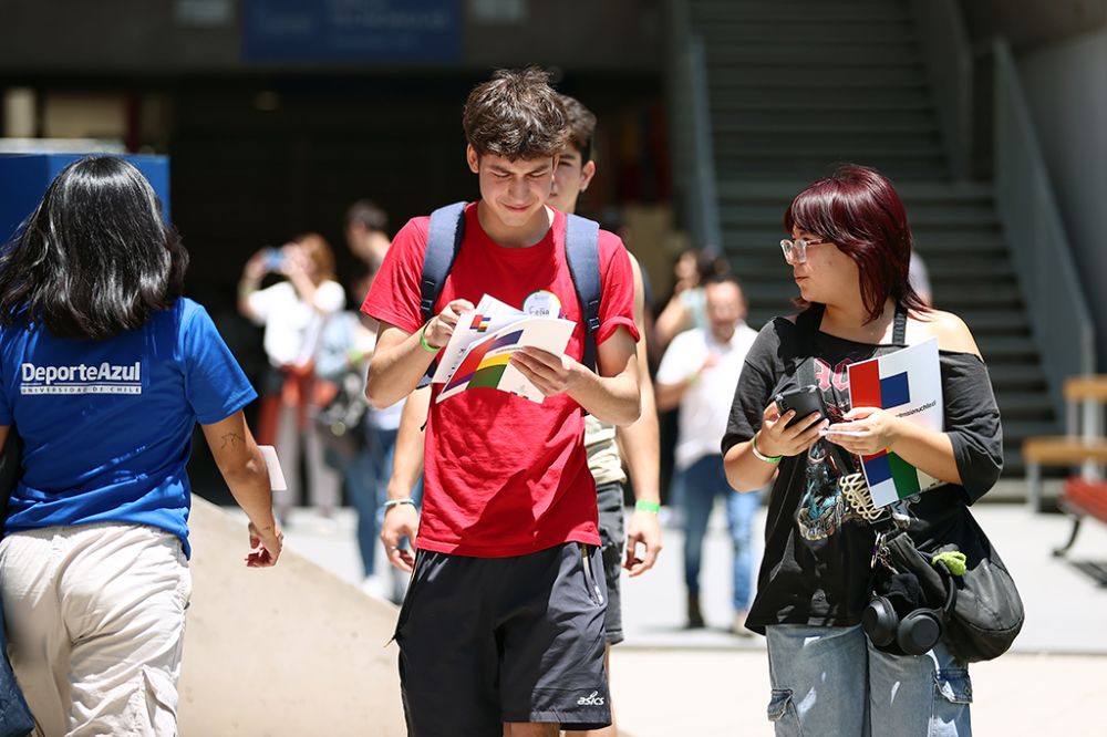 Entre el 2 y el 5 de enero se realizó el proceso de postulación a las universidades en Chile, el que se realiza de forma centralizada a través del sitio web de Acceso Mineduc y del DEMRE.