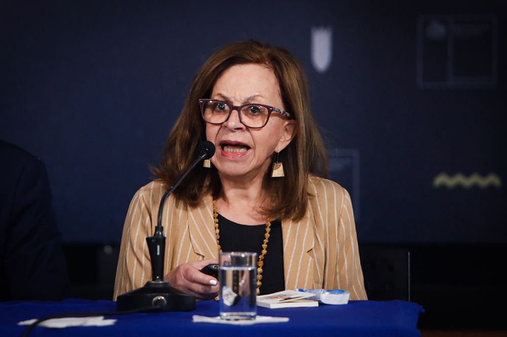 La directora del DEMRE de la Universidad de Chile, Leonor Varas, indicó que "hemos hecho un esfuerzo importante para disponibilizar tempranamente toda la información de resultados, facilitando su uso mediante una guía publicada con anticipación, de modo que la comunidad pueda hacer los análisis de su interés de manera independiente y autónoma".