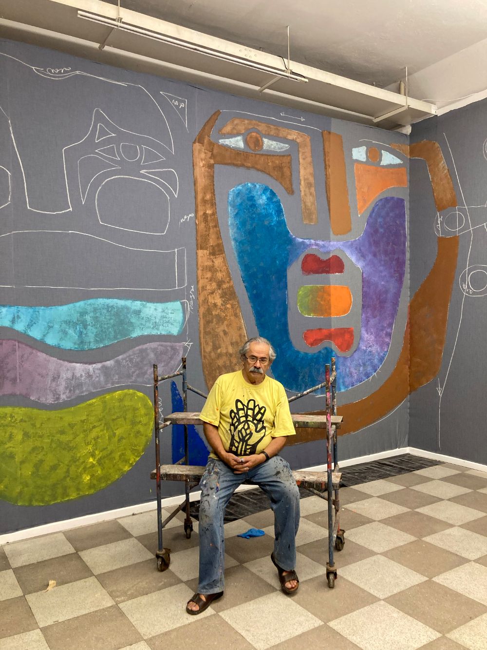 Mono González, muralista chileno.