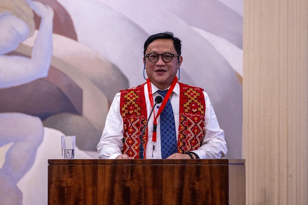 El Rector Angelo Jiménez encabeza la Universidad de Filipinas.