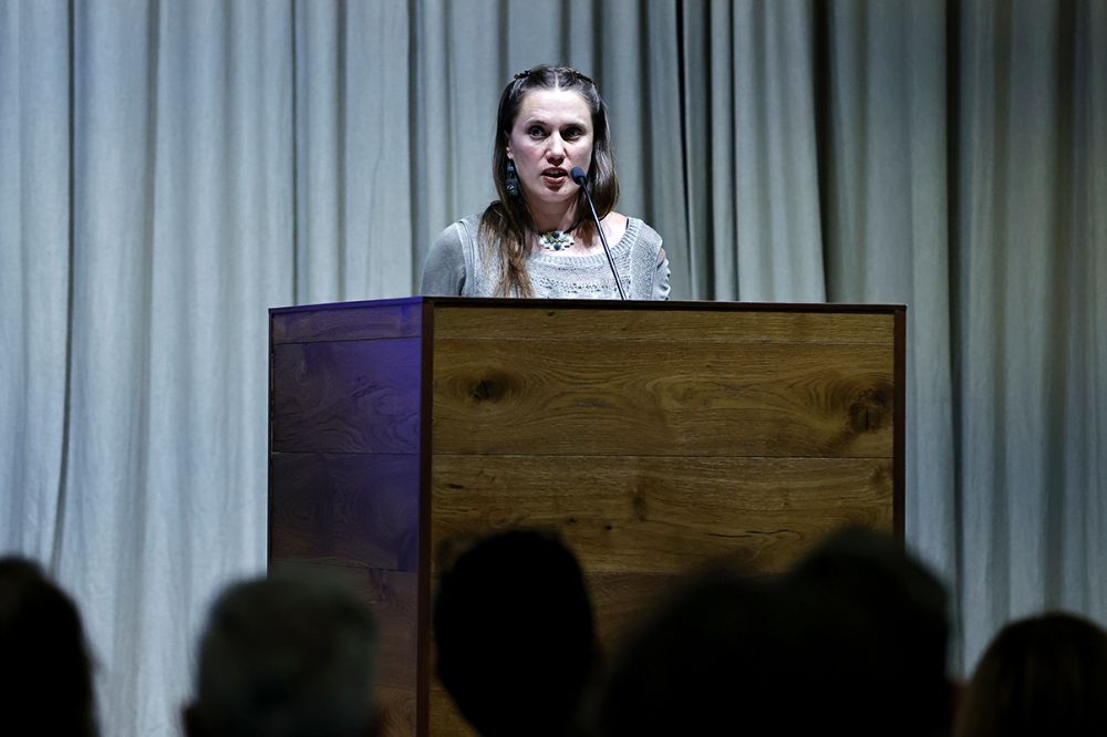 “Este reconocimiento a su trayectoria nos llena de emoción, debido a que da cuenta de que es posible continuar creyendo en que las transformaciones pueden ser gestadas a través del trabajo colectivo", dijo su hija Catalina Feliu Assael.