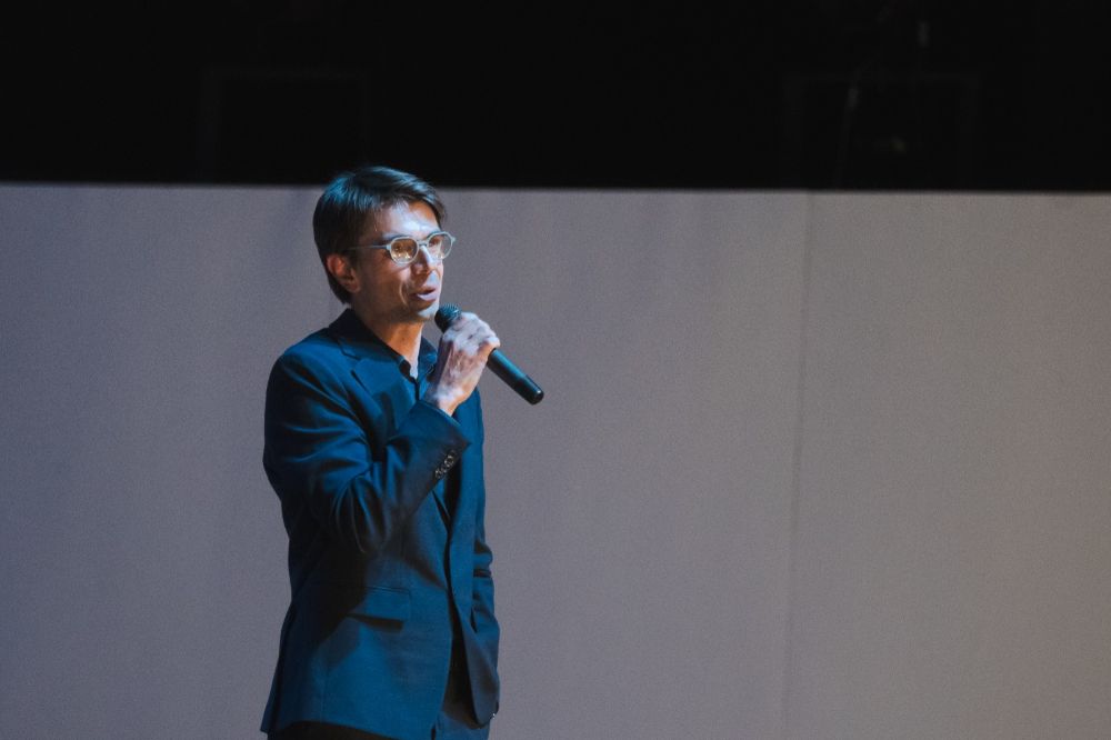 "‘La hora azul’ fue mi primera creación para el BANCh como director artístico. Once años después, estoy aquí frente a ustedes con el corazón lleno”, resaltó Mathieu Guilhaumon.
