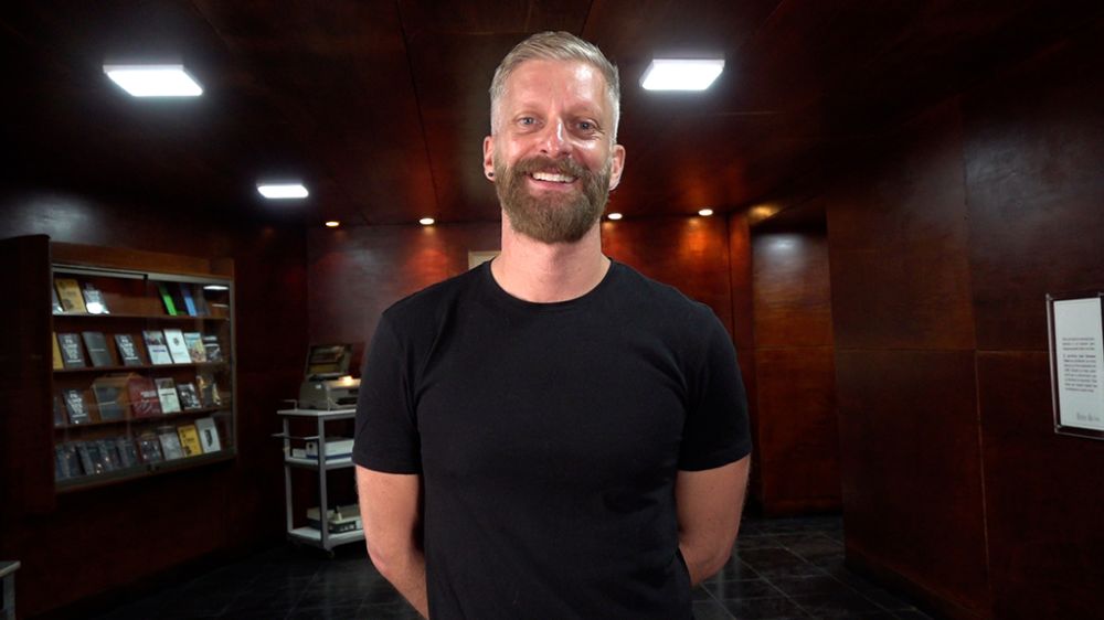 "Los avances tecnológicos están produciendo muchísimas posibilidades para los periodistas, pero también están reconfigurando procesos tradicionales de la prensa que ahora no tienen quizás cabida", explica el académico de FCEI Uchile, Lionel Brossi.