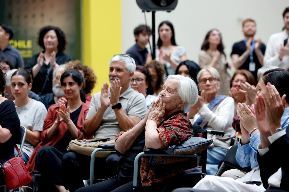 La familia y amigos de la actriz la acompañaron en esta ceremonia, que tuvo lugar en la Cineteca Nacional del Centro Cultural Palacio de La Moneda. 