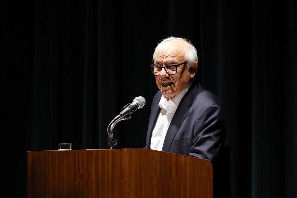 Dra. Cecilia Albala y la Rectora de la Universidad de Chile, Rosa Devés.