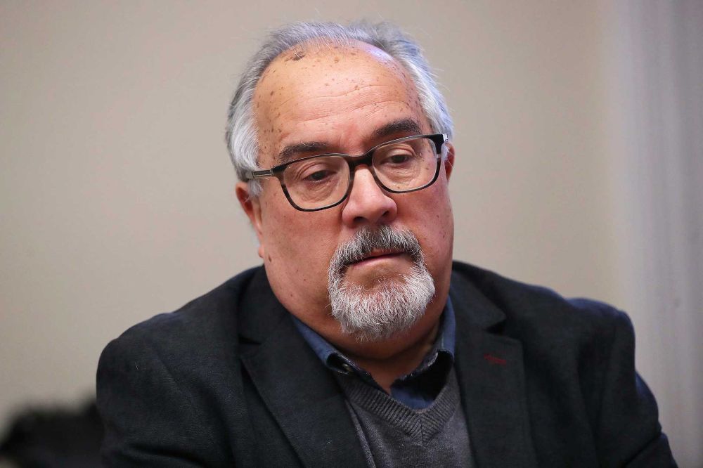 Ramón Díaz Eterovic es el principal exponente de la narrativa policial o novela negra en Chile, con una saga de libros protagonizados por su personaje, el Detective Heredia.