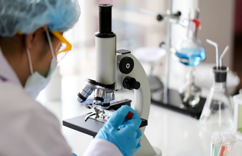 Durante los últimos 10 años, la inversión nacional en la I+D no ha superado el 0,39% promedio del PIB. Ante este problema, diversas unidades académicas de la Universidad de Chile, fueron convocadas por la Vicerrectoría de Investigación y Desarrollo para reflexionar en torno a los desafíos y las oportunidades en la materia.