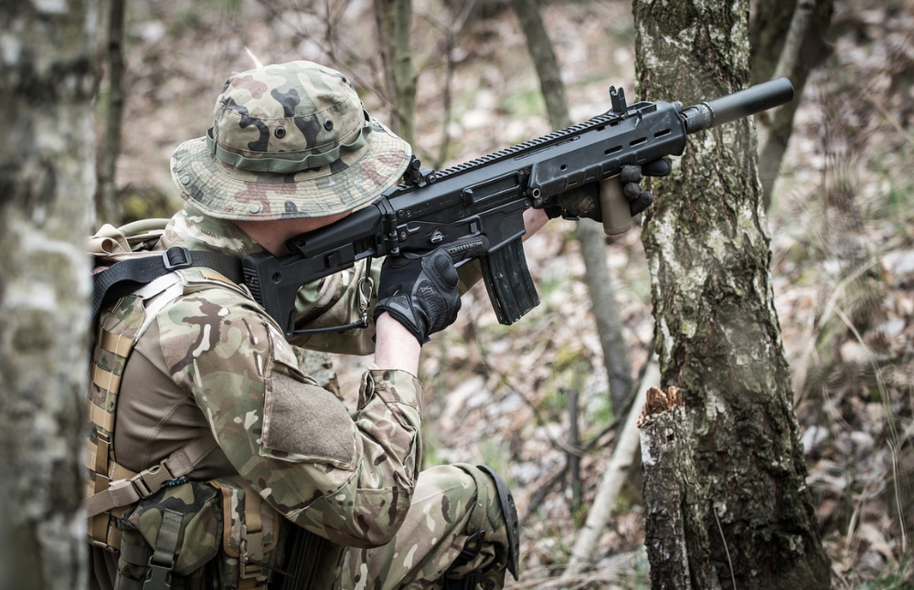 Documento UCH problematiza sobre las funciones de las Fuerzas Armadas en el orden público nacional.