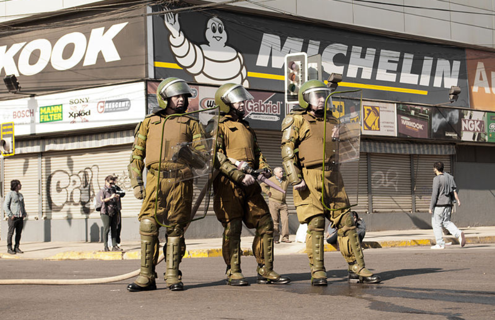 Según los datos del Policy Brief, implicar a las FF.AA. en políticas de prevención y control del orden interno es un error