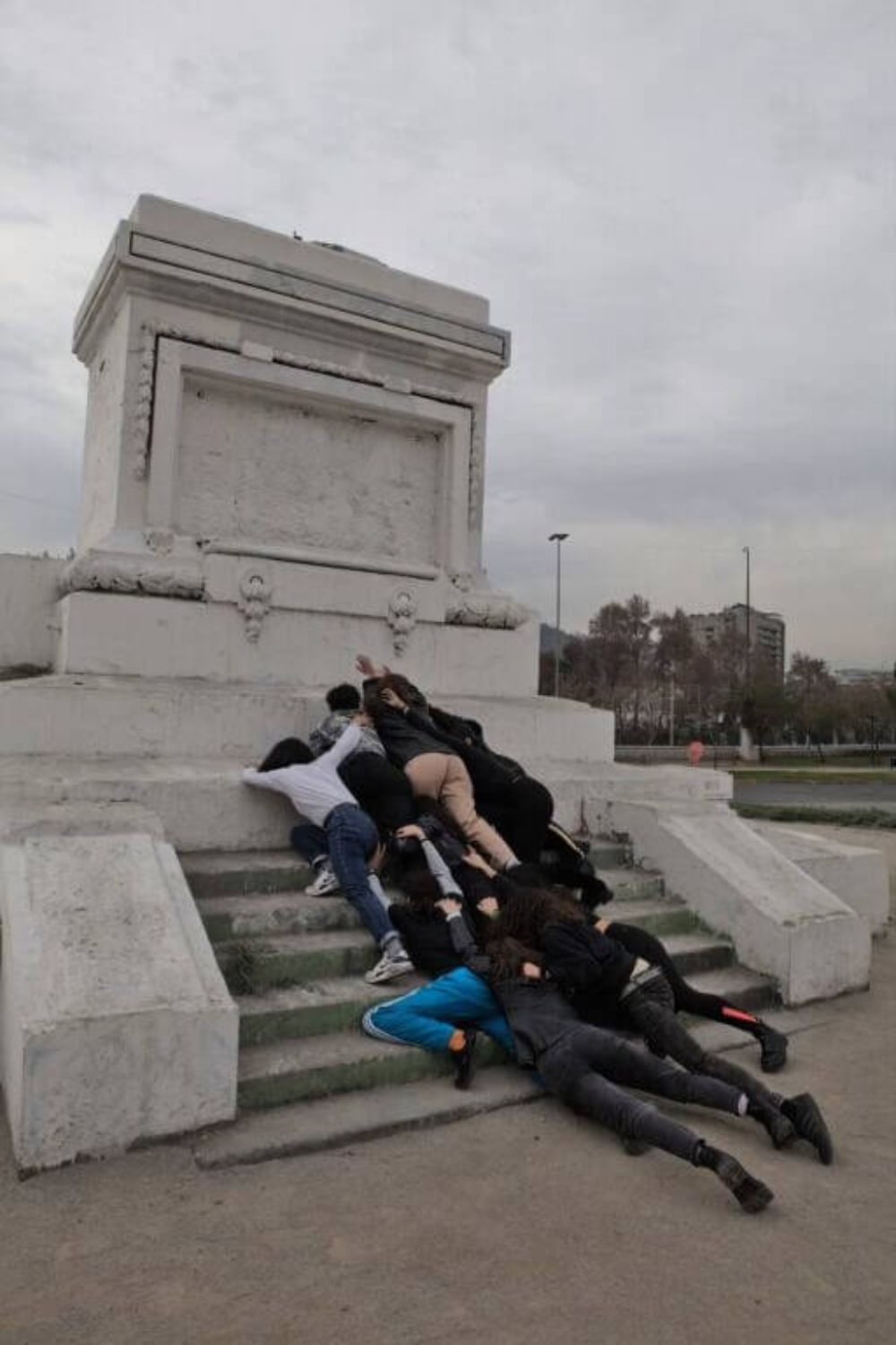 Habrá gran variedad de obras de teatro y acciones teatrales, entre las que destaca “Las Ruinas de Versalles” de la directora francesa Julie Pichavant.