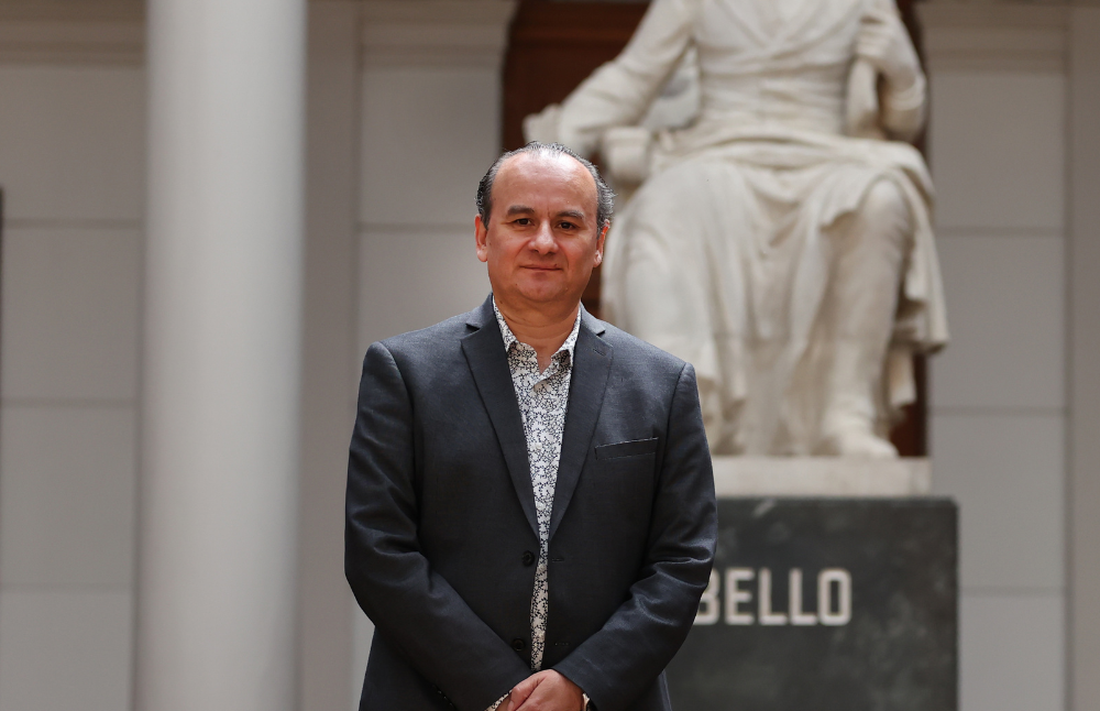 El Vicerrector de Investigación y Desarrollo, Christian González-Billault, indicó que  “la adjudicación de proyectos es una muestra de la excelencia que nuestra Universidad tiene en investigación, desarrollo, creación artística e innovación”. 