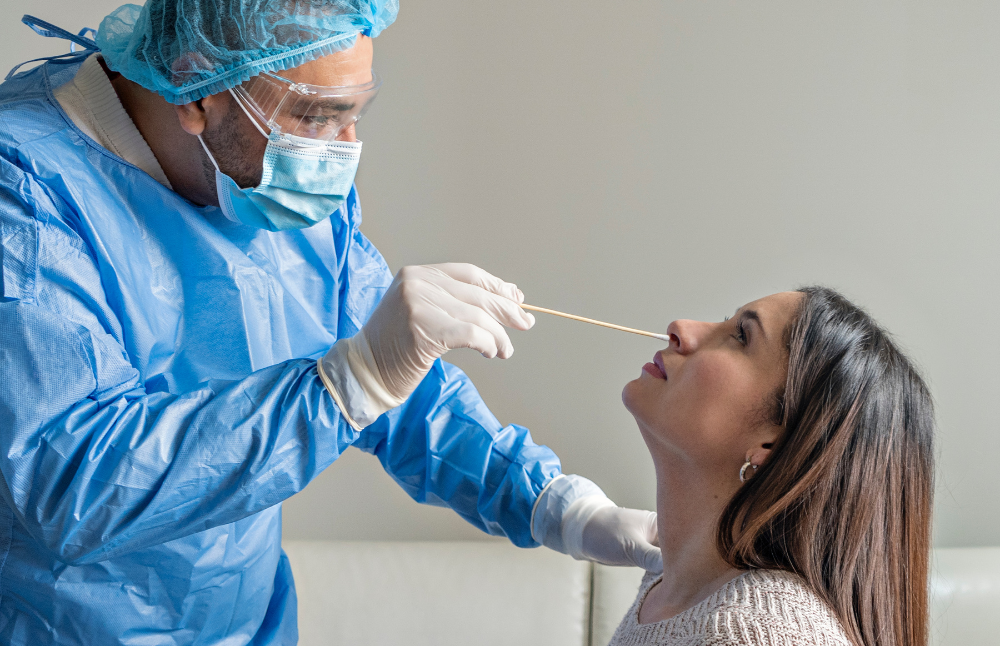 La crisis sociosanitaria por SARS-CoV-2 ha impactado significativamente a América Latina y el Caribe, representando el 32,1% de las defunciones en 2022, según CEPAL