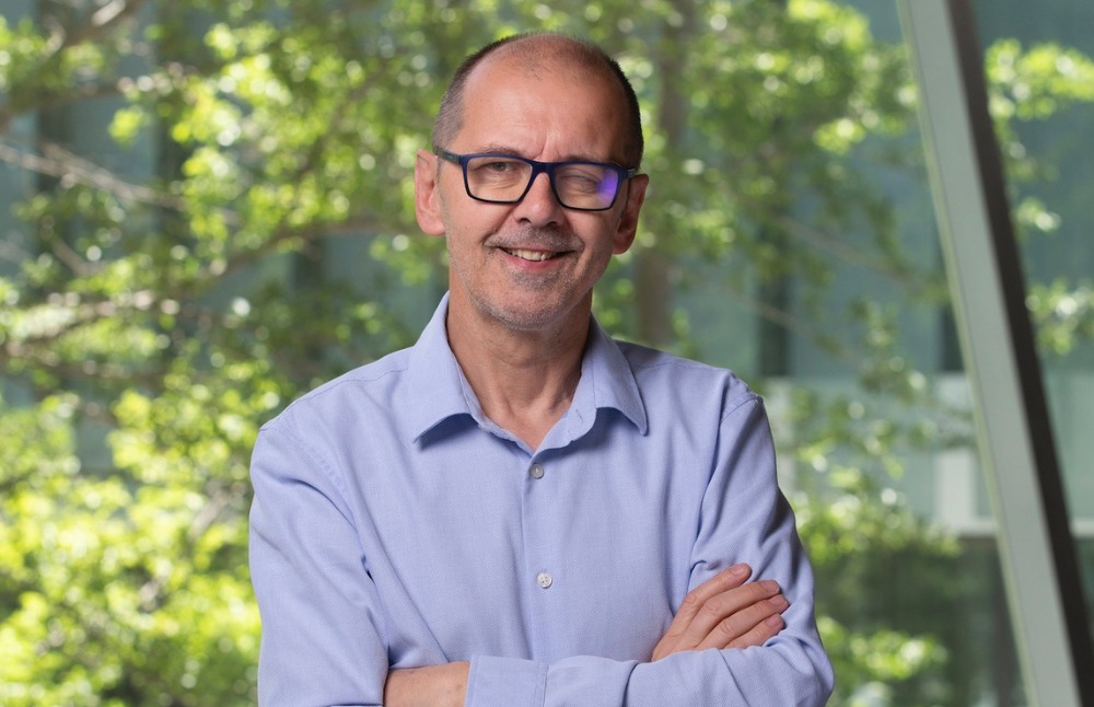 El académico Richard Weber explicó que el funcionamiento de HeredIA consiste en el análisis de textos, audios y del comportamiento de delincuentes para identificar su participación en bandas criminales.