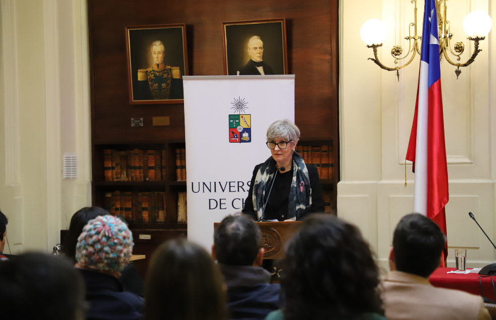 La Vicerrectora de Comunicaciones y Extensión, Pilar Barba, señaló que “la voz de la universidad, es más bien una multiplicidad de voces, perspectivas disciplinares y saberes".