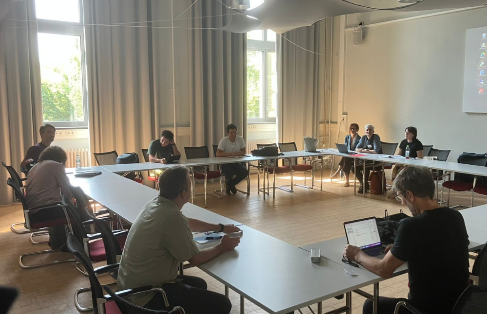 La segunda edición del Foro reunió a académicos e investigadores de la Universidad de Hamburgo, la Universidad de Heidelberg y el Instituto Tecnológico de Karlsruhe, por parte de Alemania. 