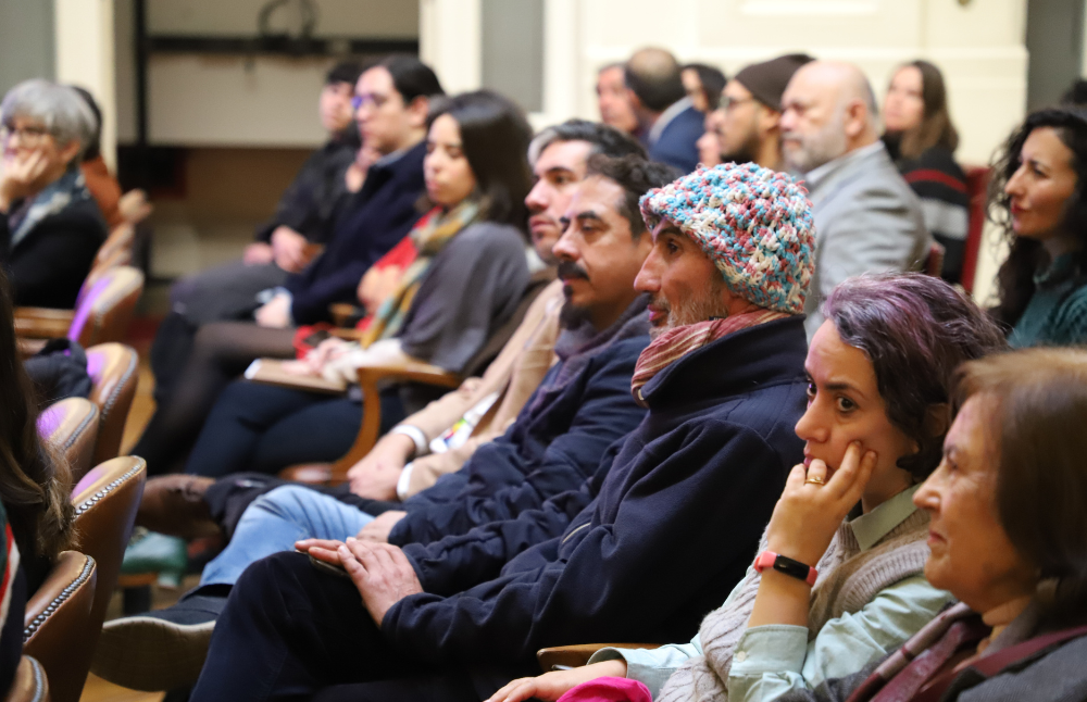 Para analizar los desafíos que enfrenta el vínculo entre evidencia y política pública para la toma de decisiones en salud, se realizó el Panel de conversación “Salud y políticas públicas” 