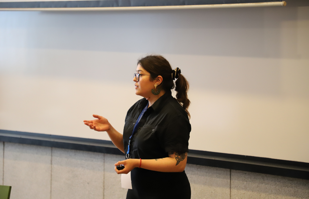 La profesional Ninoska Araya señaló que el objetivo a largo plazo de la investigación con perspectiva de género, "es la transversalización de esta perspectiva en toda área, niveles y labores del quehacer científico".  