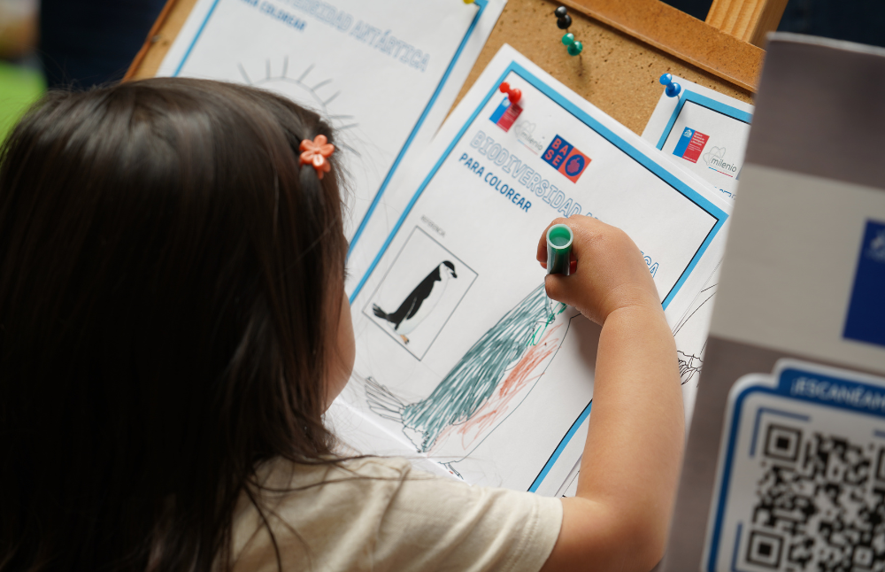 La presentación del libro se realizará de forma presencial el jueves 13 de noviembre de 2025 a las 09:00 horas, en el edificio UdeC Santiago, ubicado en calle Marchant Pereira 10, piso 3, Providencia, a pasos del Metro Pedro de Valdivia.