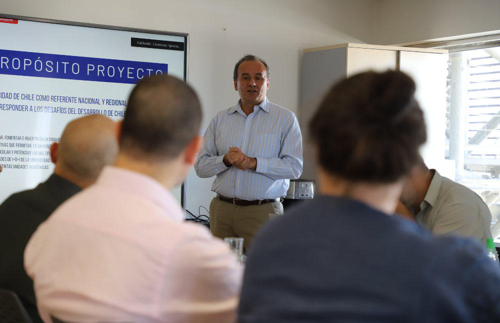 Vicerrector de Investigación y Desarrollo, Christian González-Billault.