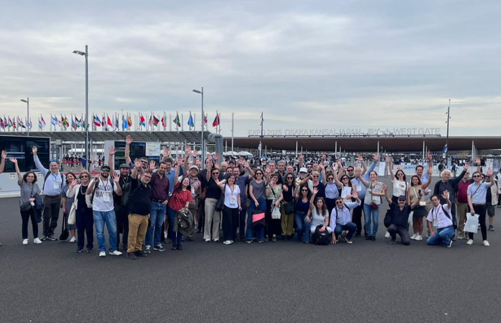 La comitiva institucional estuvo liderada por la Rectora Rosa Devés y el Vicerrector de Investigación y Desarrollo, Christian González-Billault. Además, contó con la participación de 26 investigadores e investigadoras UCHILE.