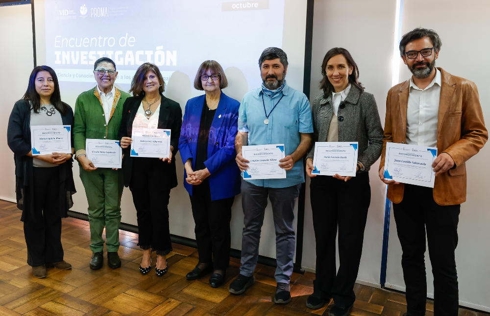 El Encuentro culminó con la Ceremonia de Reconocimiento a la Investigación, instancia en la que destacó el valioso aporte de las y los investigadores del plantel universitario en el periodo 2022-2024. 