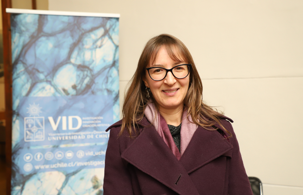 La Académica del Instituto de Estudios Internacionales, Fabiola Wust destacó contribuir el debate más allá del espacio académico, "a través de aportes concretos a la sociedad y la esfera pública".