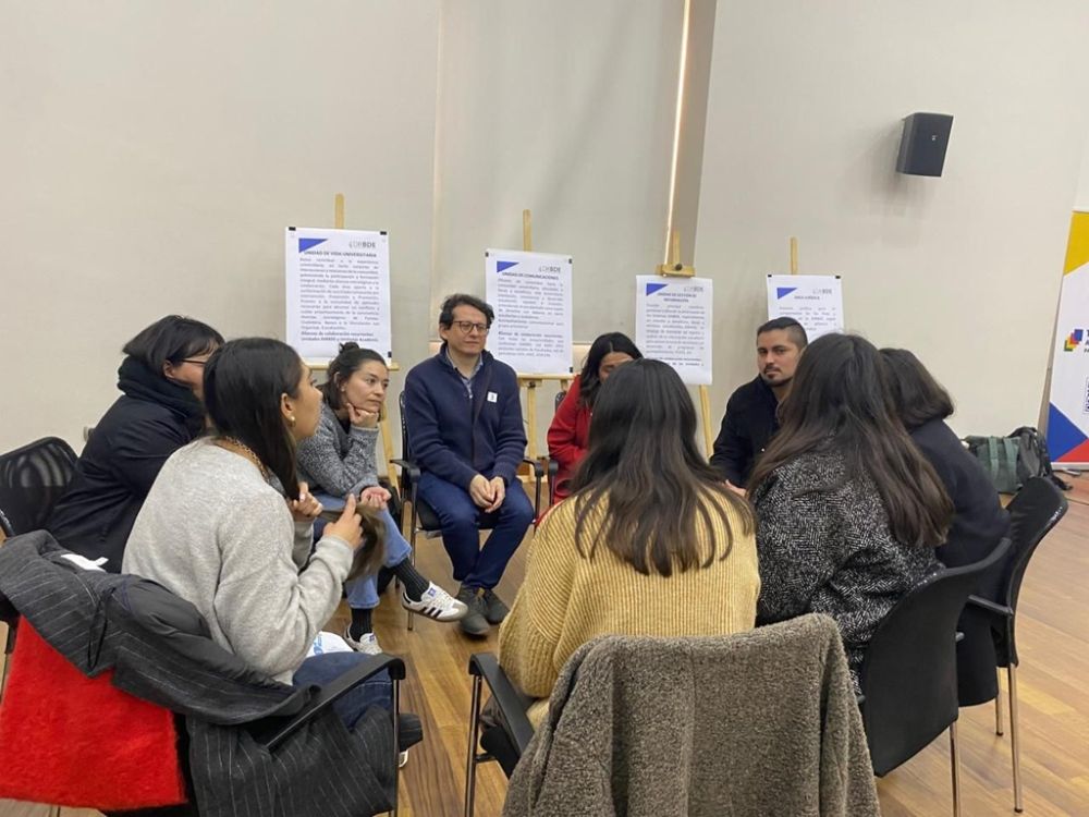 Los equipos de trabajo dialogaron en grupo sobre la incorporación del Modelo MIES en las labores cotidianas.