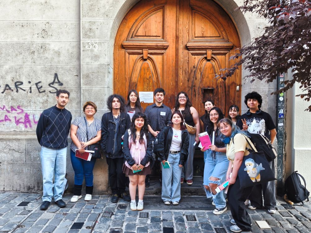 El curso “Mi Pasaporte UCHILE: Ciudadanía cultural estudiantil” promueve el conocimiento respecto a la red de organismos públicos y privados, fortaleciendo el capital sociocultural de sus estudiantes. 