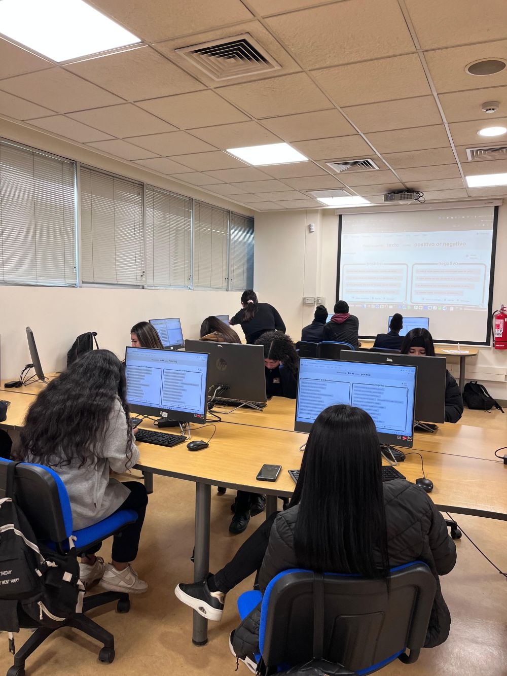 Estudiantes del Liceo Mariano Latorre disfrutaron de una salida pedagógica en Campus Beauchef