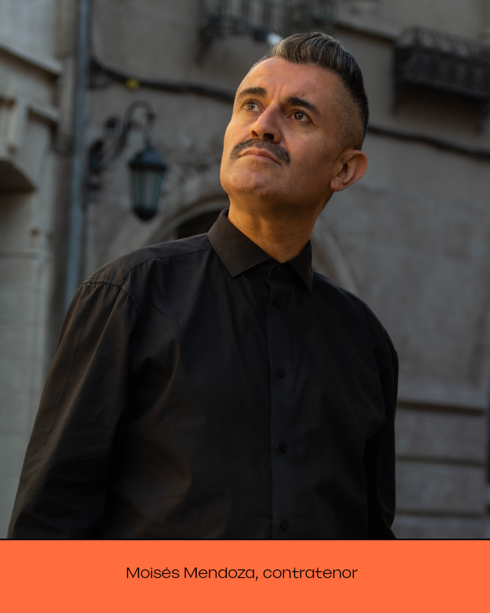 Moisés Mendoza, solista y contratenor, integrante de la Camerata Vocal Universidad de Chile