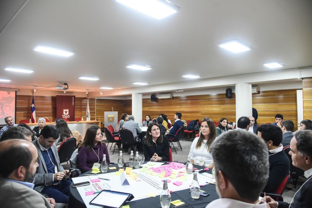 El objetivo de las mesas de trabajo fue definir proyectos colaborativos en materia de transformación digital, emprendimiento y sustentabilidad en el ámbito de la educación superior.