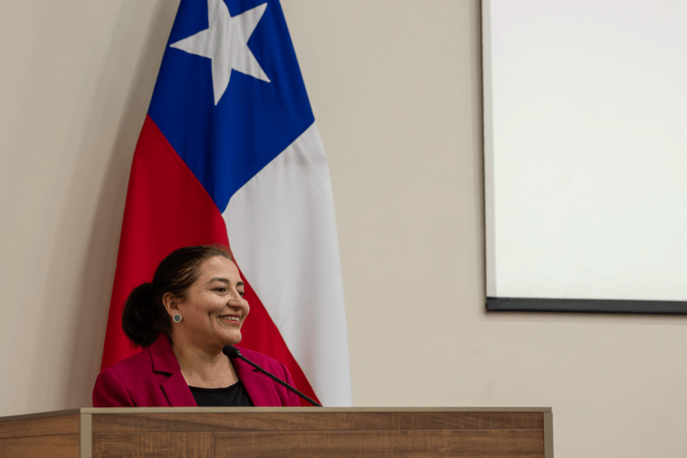 El estado actual de desarrollos tecnológicos como la inteligencia artificial es clave para aprovechar el potencial que tiene la comunicación en lo estratégico, facilitando el trabajo en ciertas áreas, comentó la directora de Comunicaciones, Mariela Ravanal.