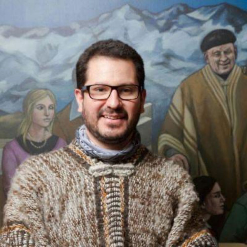 Detrás de la iniciativa está el trabajo de diseño, creación y modelamiento del profesor Francisco Sereño, quien ha articulado la propuesta pedagógica con las capacidades tecnológicas de la inteligencia artificial generativa.