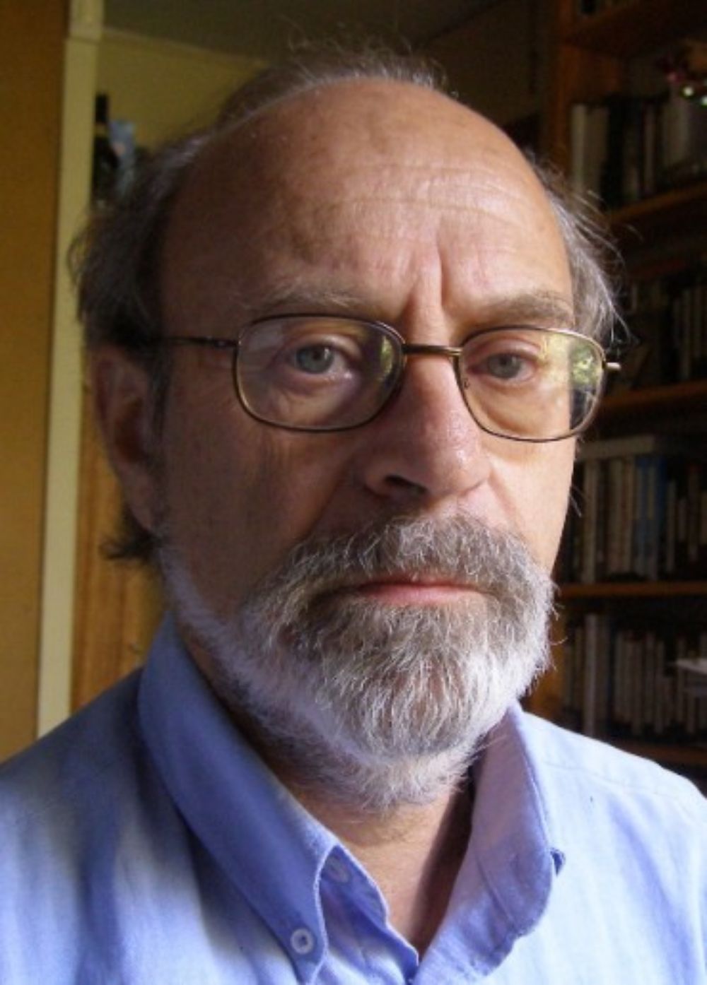 El director y montajista, Pedro Chaskel