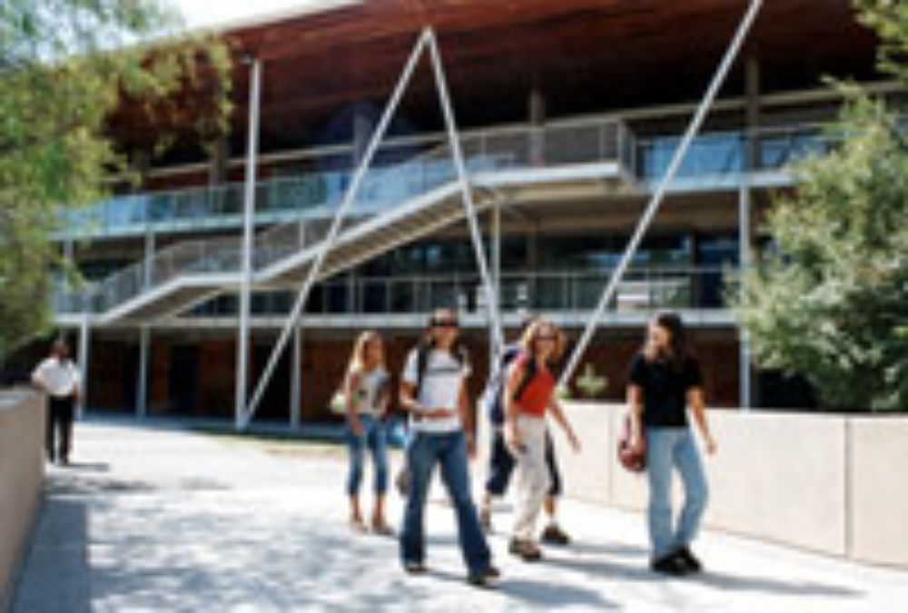  Institut de Communication et de I'Image 