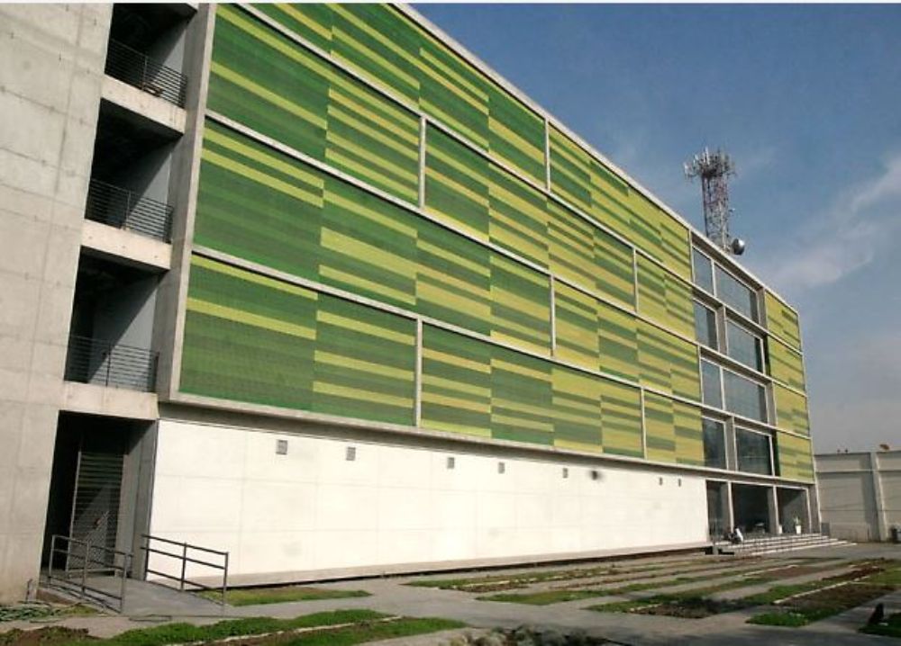 Faculdade de Ciências Químicas e Farmacêuticas