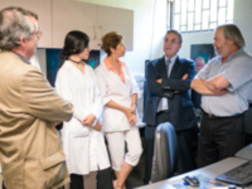 El equipo será utilizado por miembros de la Unidad de Análisis Morfológico del Departamento de Antropología, donde participan arqueólogos, biólogos y antropólogos físicos.