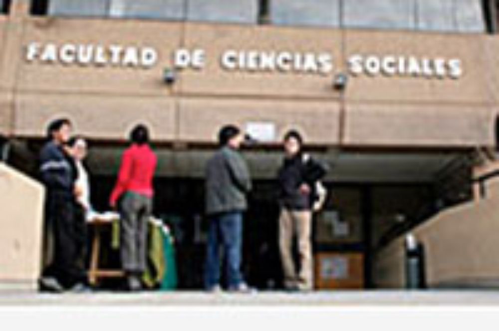  Dentro del proceso de aprobación de la reapertura de esta carrera, aún falta la ratificación del Senado Universitario, órgano que de todas formas ha expresado su apoyo a esta iniciativa.